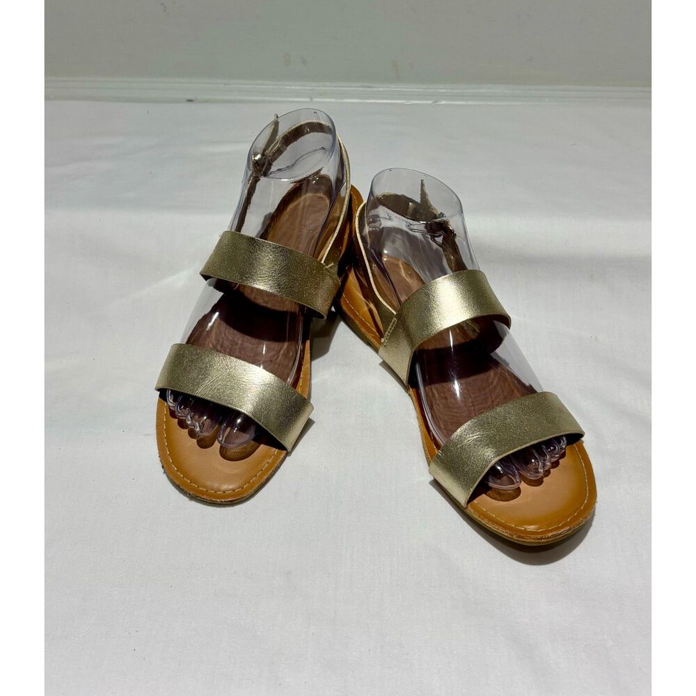 Old Navy Metallic Gold Flat Sandals  Size 7